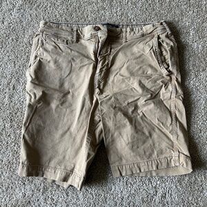 American Eagle Mens 32W Tan Khaki Shorts